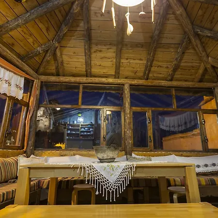 Aparthotel Patiskacavehouse *