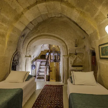 Patiskacavehouse